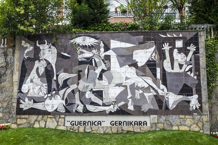 Mural de Piedra del Guernica de Pablo Picasso