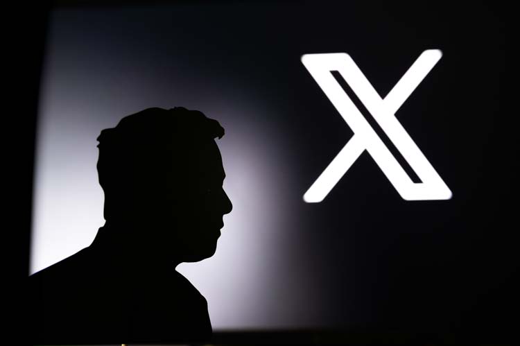 Elon Musk cambia Twitter por X